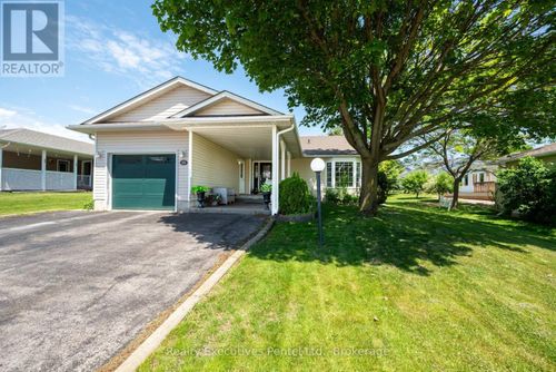 1 Cliff Dr, Newcastle, ON, L1B1P2 | Card Image