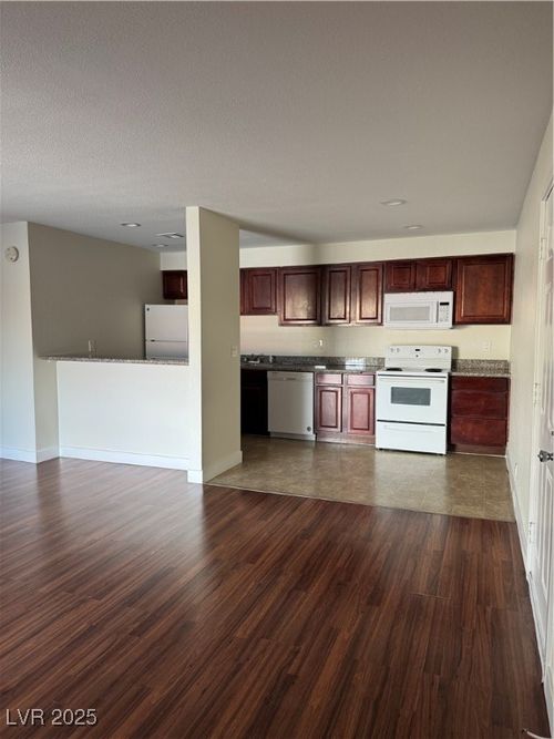 unit-458-5188 River Glen Dr, Las Vegas, NV, 89103-7428 | Card Image
