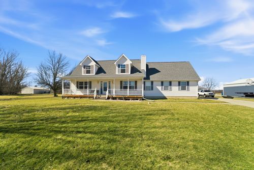 664 Windy Meadow Ct, Hebron, IN, 46341-9515 | Card Image