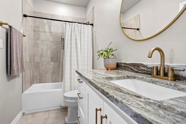 1115 Private Road 8022, House other with 3 bedrooms, 2 bathrooms and 2 parking in Lincoln TX | Image 36