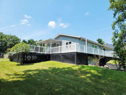 51585 E County Line Rd, Middlebury, IN, 46540-8940 | Card Image