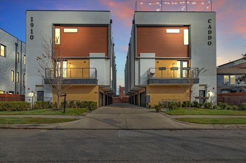 a205-1910 Caddo St, Dallas, TX, 75204-4262 | Card Image