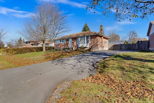 59 Oxford Cres, Amherstview, ON, K7N1R1 | Card Image