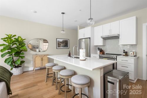 apt-3-203 Grandin Rd, Charlotte, NC, 28208-4687 | Card Image