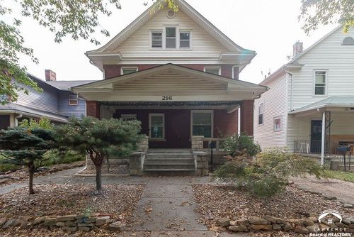 216 Sw Fillmore St, Topeka, KS, 66606-1145 | Card Image