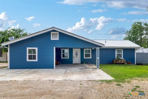 5902 N Main St, Taylor, TX, 76574-4991 | Card Image