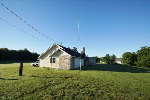 474 Main St Se, Brewster, OH, 44613-1442 | Card Image