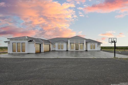 1799 County Road 651, Devine, TX, 78016-4492 | Card Image