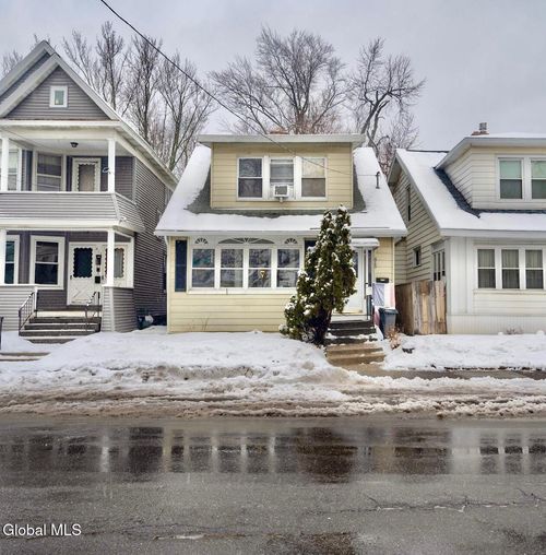 415 2nd Ave, Albany, NY, 12209-1920 | Card Image