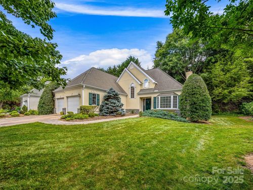 40 Tiverton Ln, Asheville, NC, 28803-1909 | Card Image