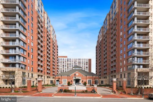 719-11710 Old Georgetown Rd, NORTH BETHESDA, MD, 20852-2696 | Card Image