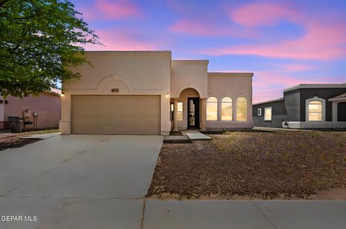 813 Desert Bush Dr, Horizon City, TX, 79928-6568 | Card Image