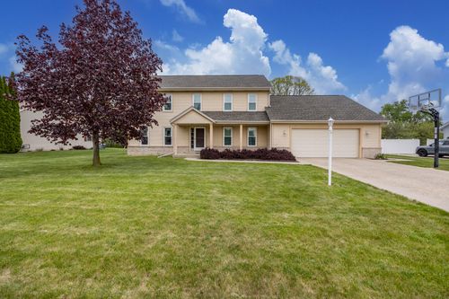 1440 W Mario Ln, OAK CREEK, WI, 53154-5641 | Card Image