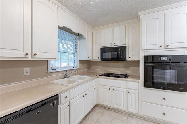 1105 Buckhurst Dr, House other with 3 bedrooms, 2 bathrooms and null parking in College Park GA | Image 9