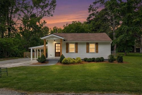 225 Moore Rd, OXFORD, GA, 30054-3836 | Card Image