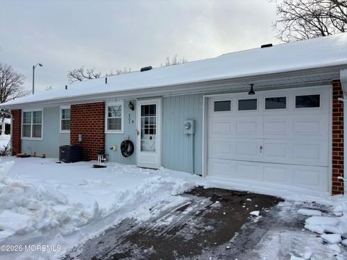 802 Balmoral Court, Lakewood, NJ, 08701 | Card Image