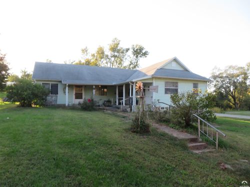 802 Union Street, Oskaloosa, KS, 66066 | Card Image