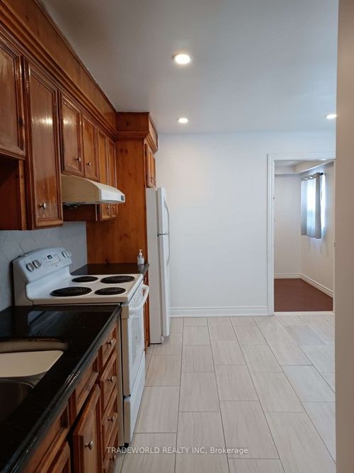 main-fl-765 Gerrard St E, Toronto, ON, M4M1Y5 | Card Image