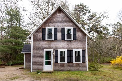 988 Old Falmouth Rd, Marstons Mills, MA, 02648-2116 | Card Image