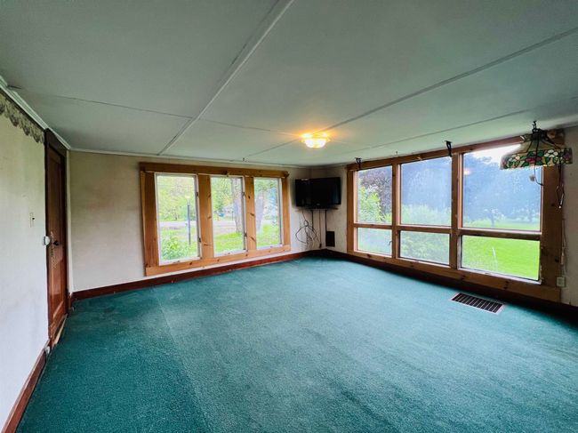 64 York Street, House other with 3 bedrooms, 2 bathrooms and null parking in Lyndon VT | Image 5