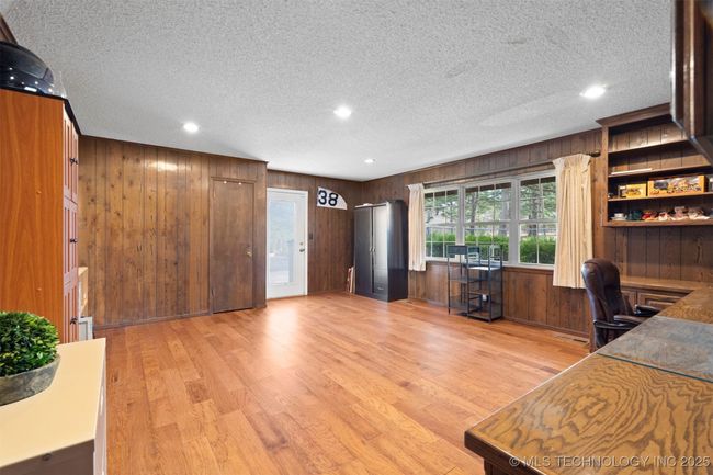33742 Pleasant Valley Rd, House other with 3 bedrooms, 3 bathrooms and null parking in Poteau OK | Image 24