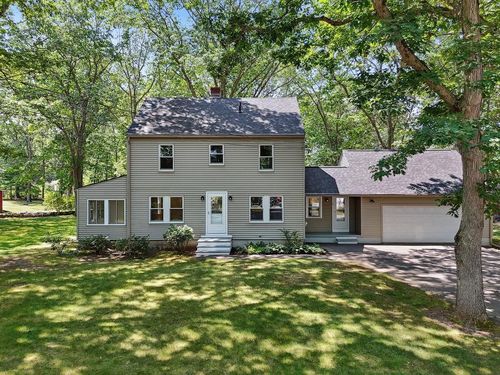 3 Coolidge Dr, Portsmouth, NH, 03801-5738 | Card Image