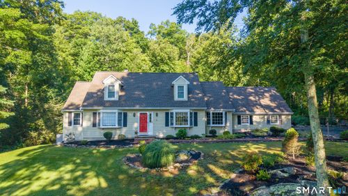 2 Banquo Brae Rd, Brookfield, CT, 06804-3110 | Card Image