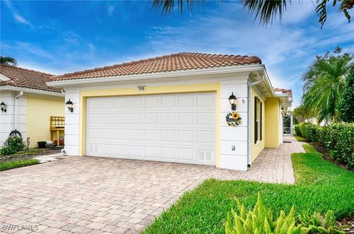 7936 Umberto Ct, NAPLES, FL, 34114-2687 | Card Image