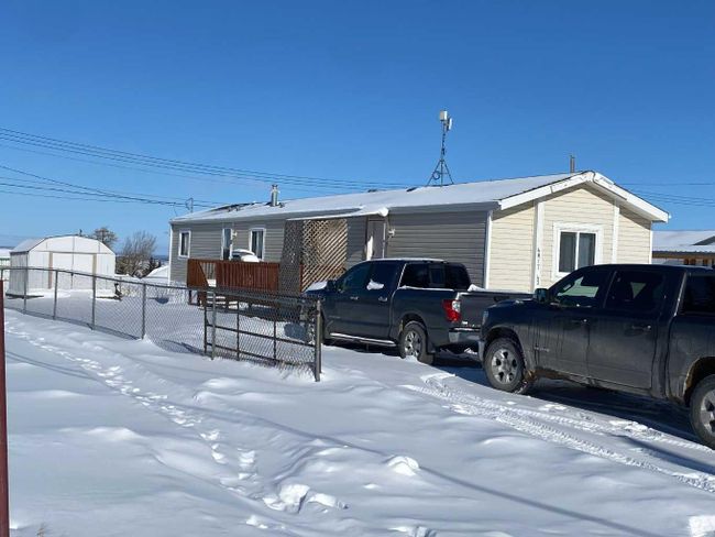 4817 43 A Avenue, Home with 3 bedrooms, 2 bathrooms and 2 parking in Spirit River AB | Image 2