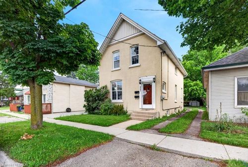 221 Grand River Ave, Brantford, ON, N3T4Y3 | Card Image