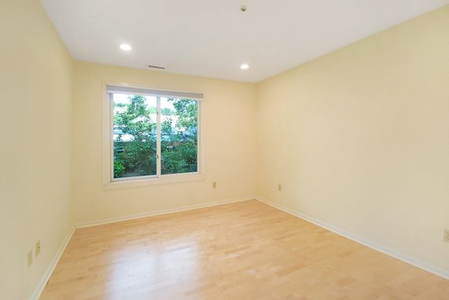 UNIT-3 - 19 Concord Greene, Condo with 2 bedrooms, 2 bathrooms and 1 parking in Concord MA | Image 22