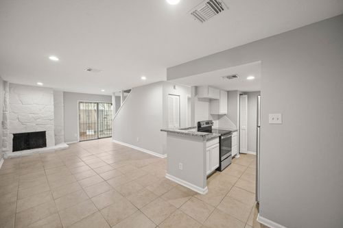 9546-9546 Pagewood Ln, Houston, TX, 77063-5264 | Card Image