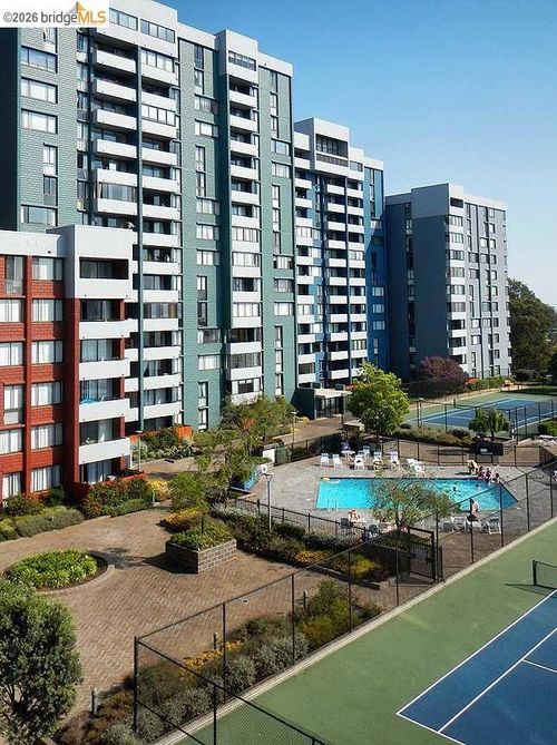 1424-555 Pierce St, Albany, CA, 94706-1013 | Card Image