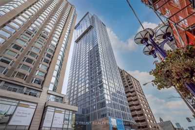 1103 - 188 Cumberland St, Condo with 1 bedrooms, 1 bathrooms and null parking in Toronto ON | Image 2