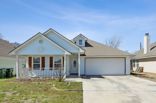 233 Firefly Dr, Springtown, TX, 76082-3041 | Card Image