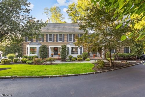 100 Hickory Tavern Rd, Gillette, NJ, 07933-1307 | Card Image