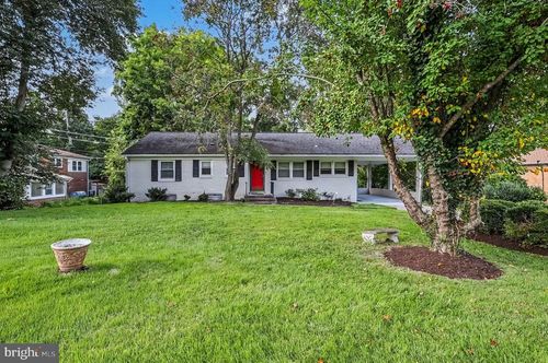 8714 Duvall St, FAIRFAX, VA, 22031-2711 | Card Image