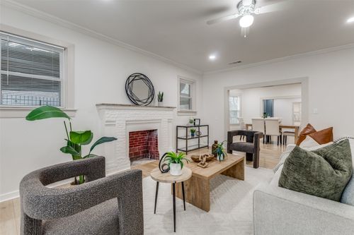 922 Cristler Ave, Dallas, TX, 75223-1353 | Card Image