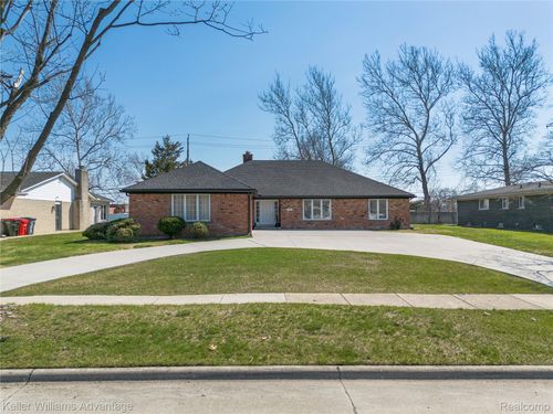 17005 Westland Ave, Southfield, MI, 48075-7626 | Card Image