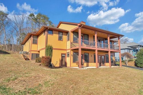 209 Park Shores Cir, Moneta, VA, 24121-2034 | Card Image