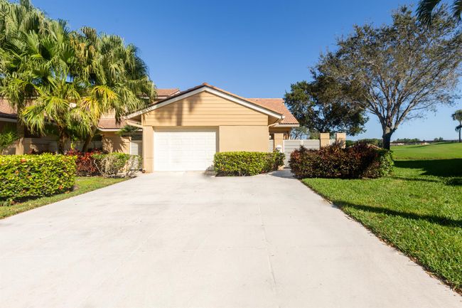 533 Prestwick Cir, Townhouse with 2 bedrooms, 2 bathrooms and null parking in Palm Beach Gardens FL | Image 28
