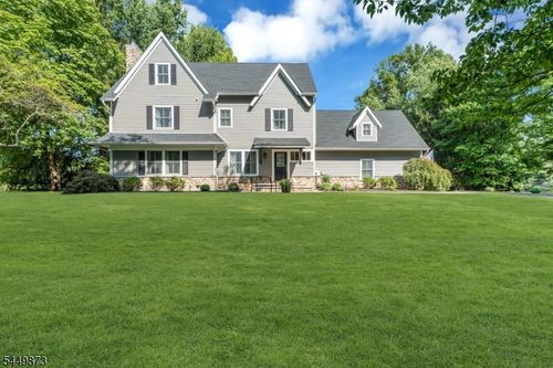 35 Castle Way, Basking Ridge, NJ, 07920-1302 | Card Image