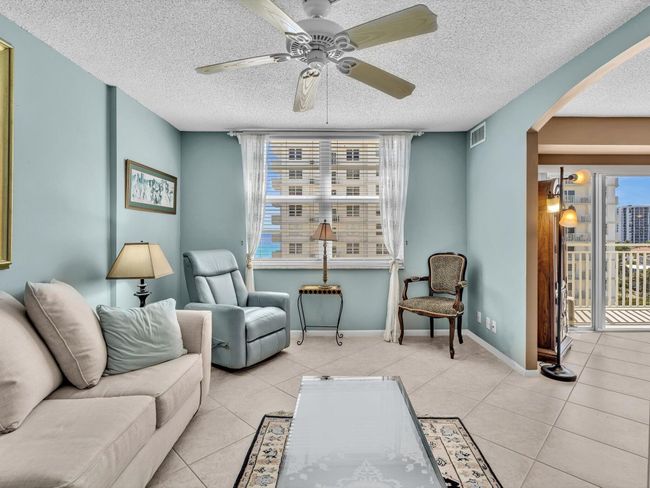 APT-605 - 4505 S Ocean Blvd, Condo with 2 bedrooms, 2 bathrooms and null parking in Highland Beach FL | Image 37