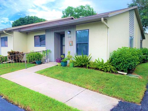 6040 27th St W, BRADENTON, FL, 34207-4405 | Card Image