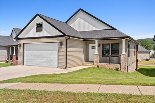 144 Washington St, Dalton, GA, 30721-6704 | Card Image