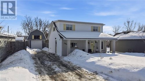 389 Algoma St, Espanola, ON, P5E1K3 | Card Image