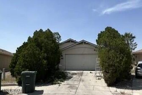 1952 S Saint Michael Dr, Tucson, AZ, 85713-5186 | Card Image