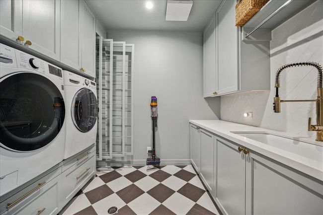 6206 Piping Rock Ln, House other with 4 bedrooms, 5 bathrooms and 6 parking in Houston TX | Image 36