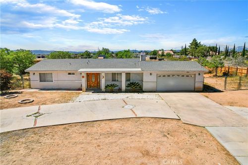 15939 Mojave St, Hesperia, CA, 92345-2619 | Card Image