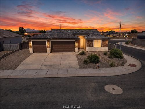 3621 Oak Cliffs Ave, Kingman, AZ, 86401-4981 | Card Image